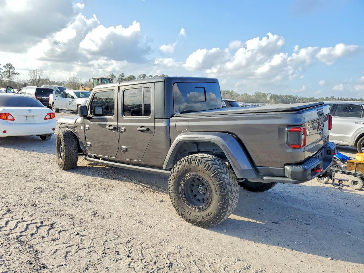 2020 Jeep Gladiator Rubicon - Image 2