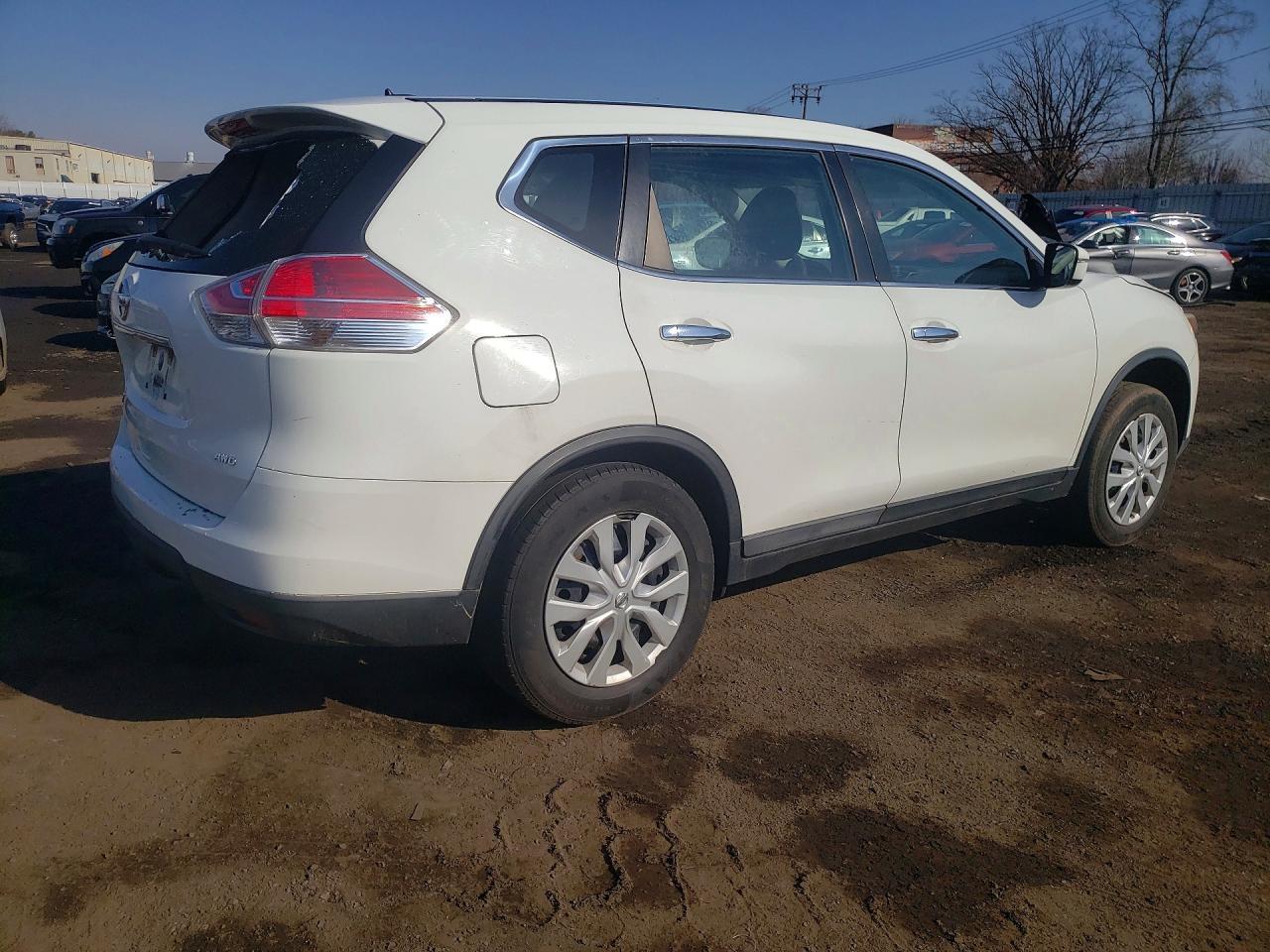 2015 Nissan Rogue S - Фото 3