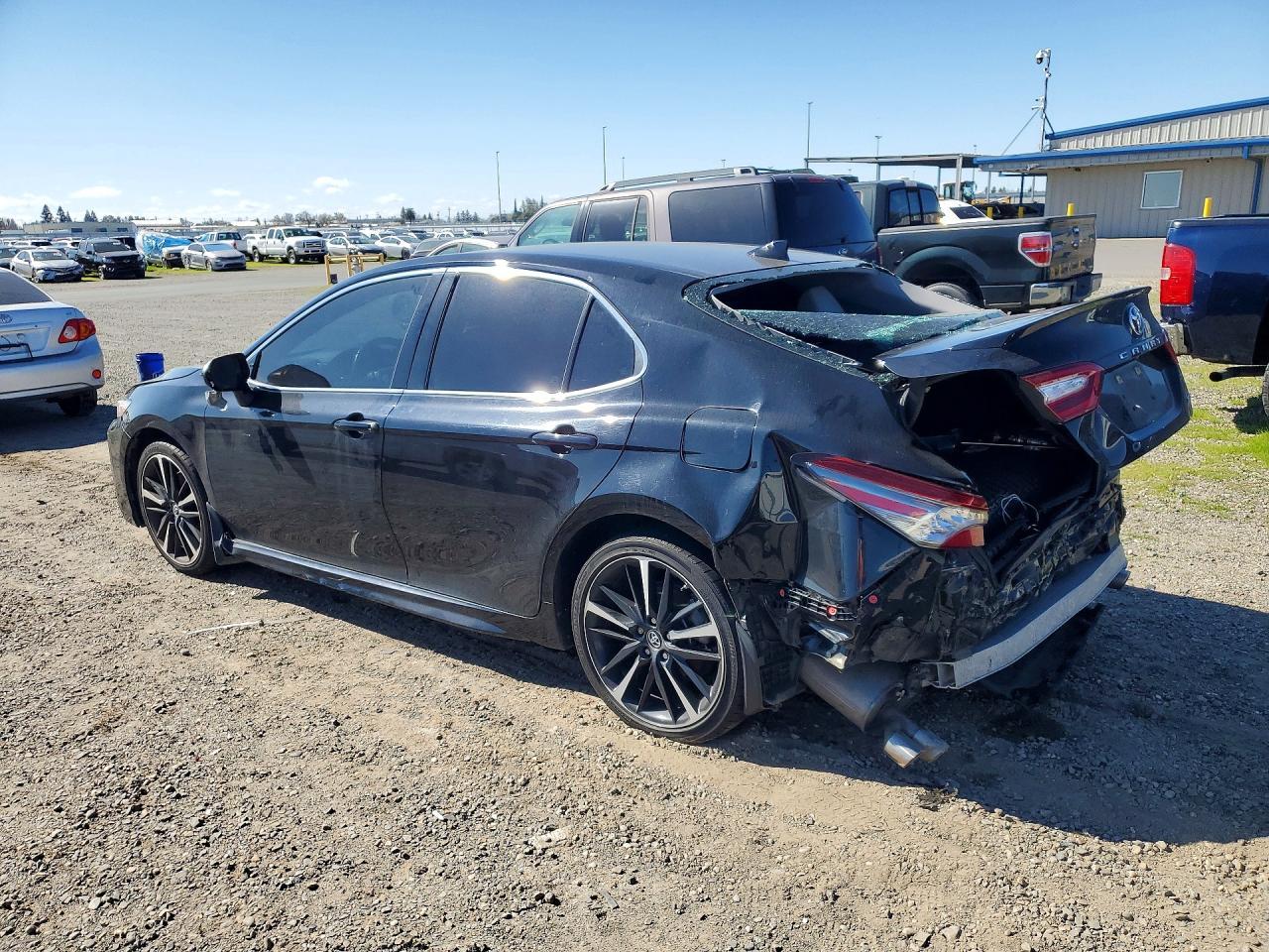 2019 Toyota Camry Xse - Фото 2