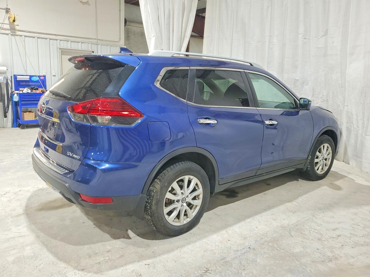 2017 Nissan Rogue Sv - Image 3