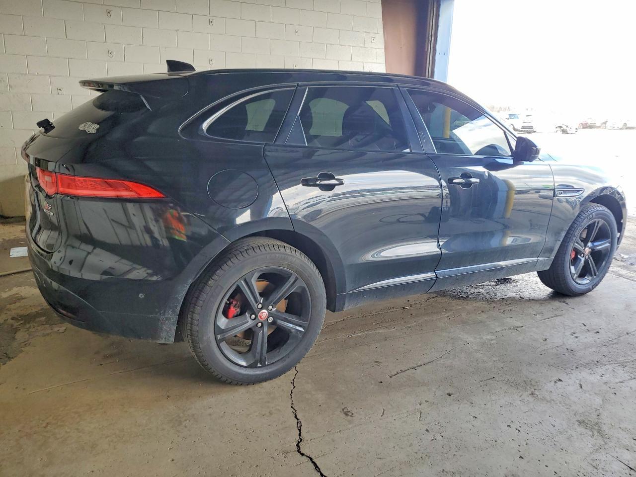 2019 Jaguar F-Pace S V6 - Фото 3