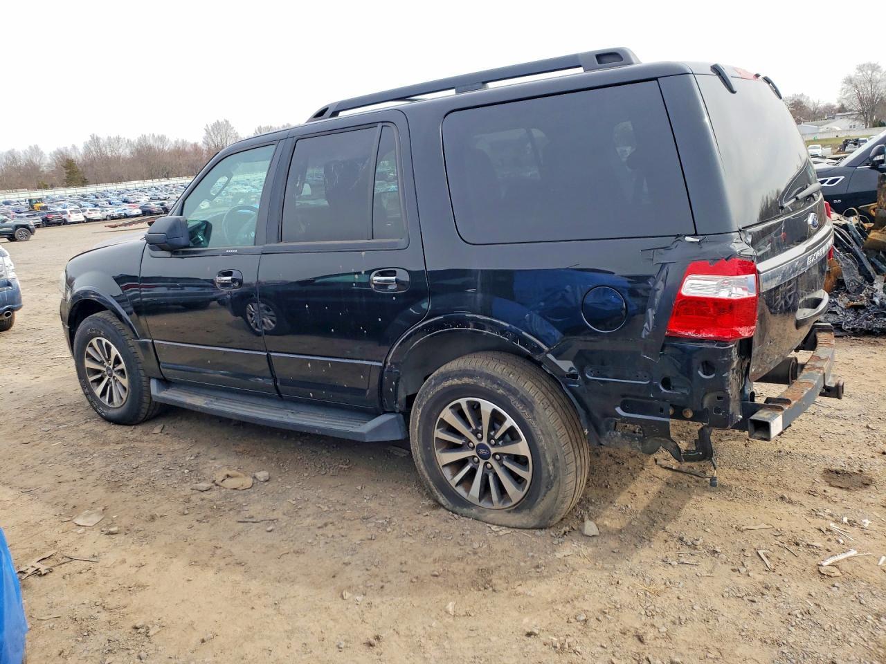 2016 Ford Expedition Xlt - Фото 2