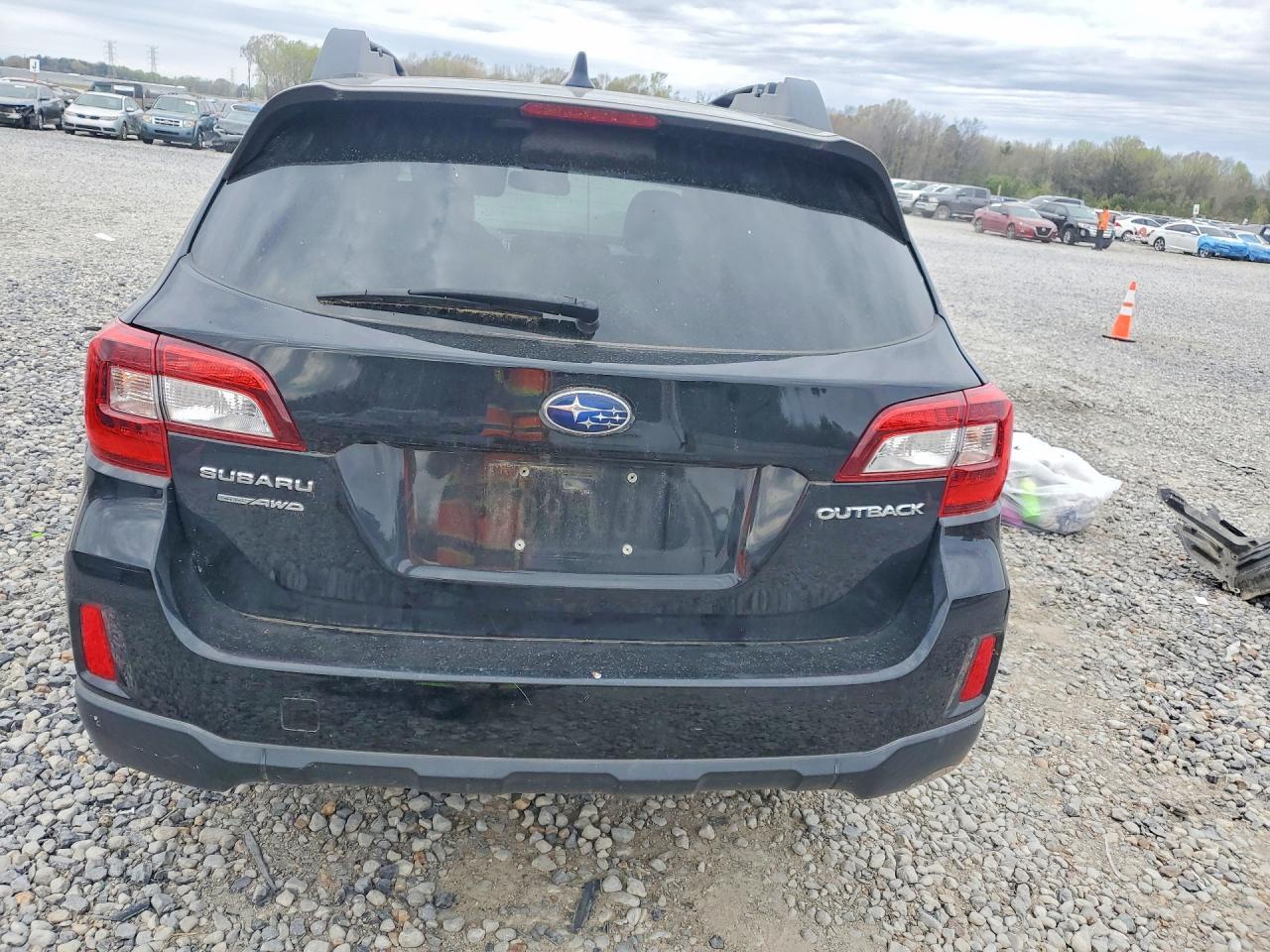 2016 Subaru Outback 2.5I Limited - Image 6