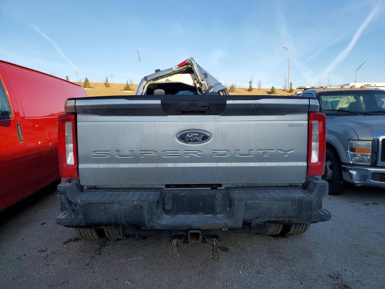 2024 Ford F350 Super Duty - Фото 6