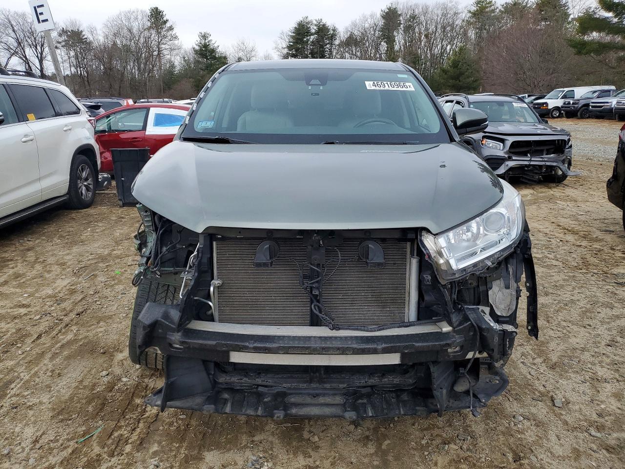 2018 Toyota Highlander Le Plus - Фото 5