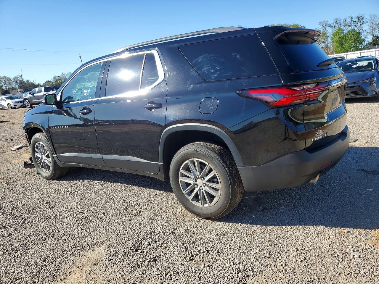 2023 Chevrolet Traverse - Image 2