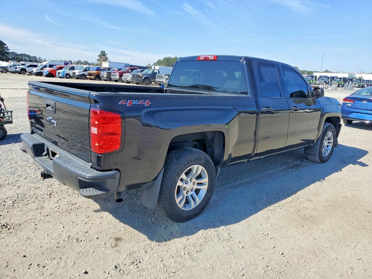 2016 Chevrolet Silverado K1500 - Image 3
