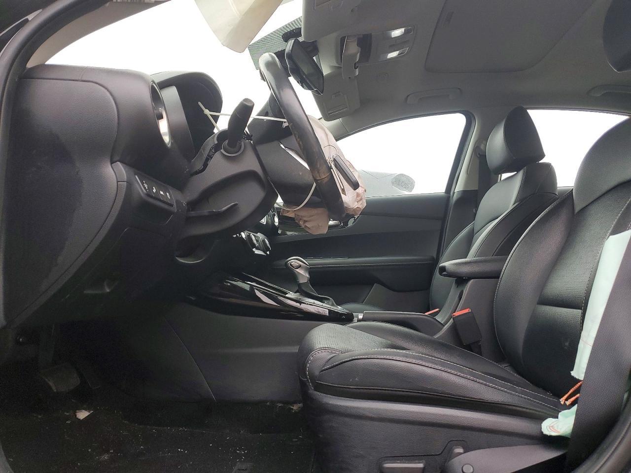 2019 Kia Forte Ex Premium 4Dr - Фото 7