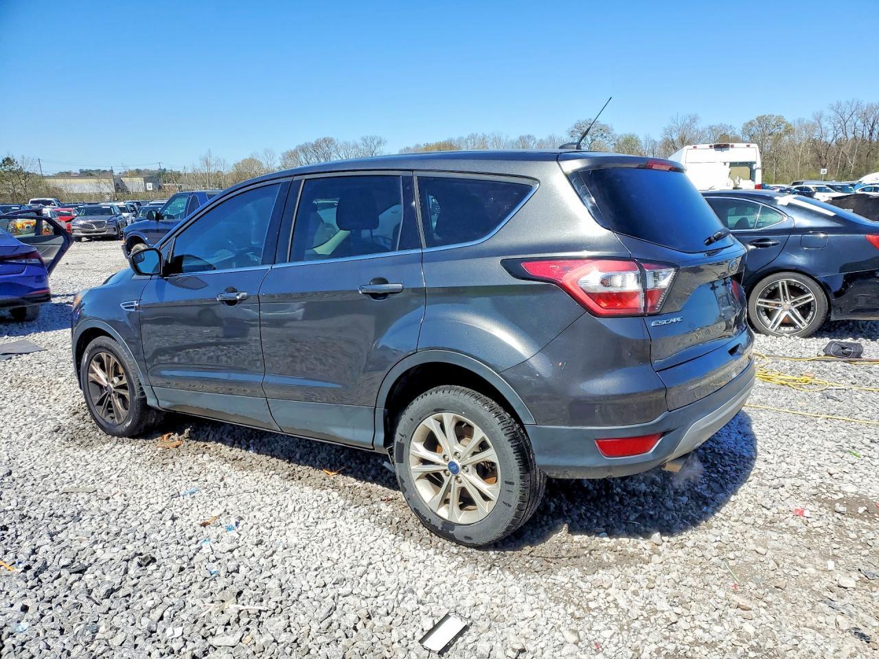 2017 Ford Escape Se - Image 2