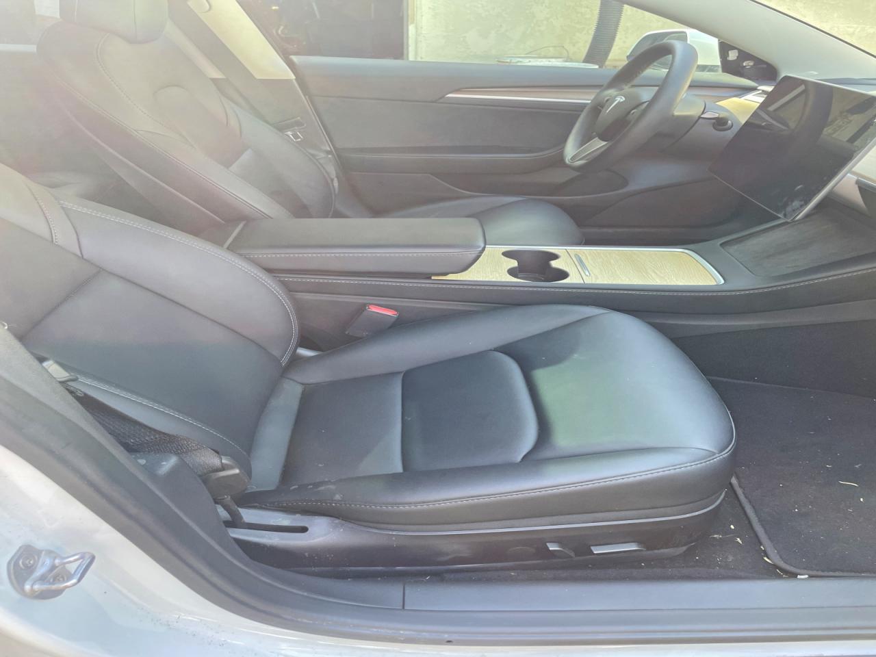 2022 Tesla Model 3 - Фото 5