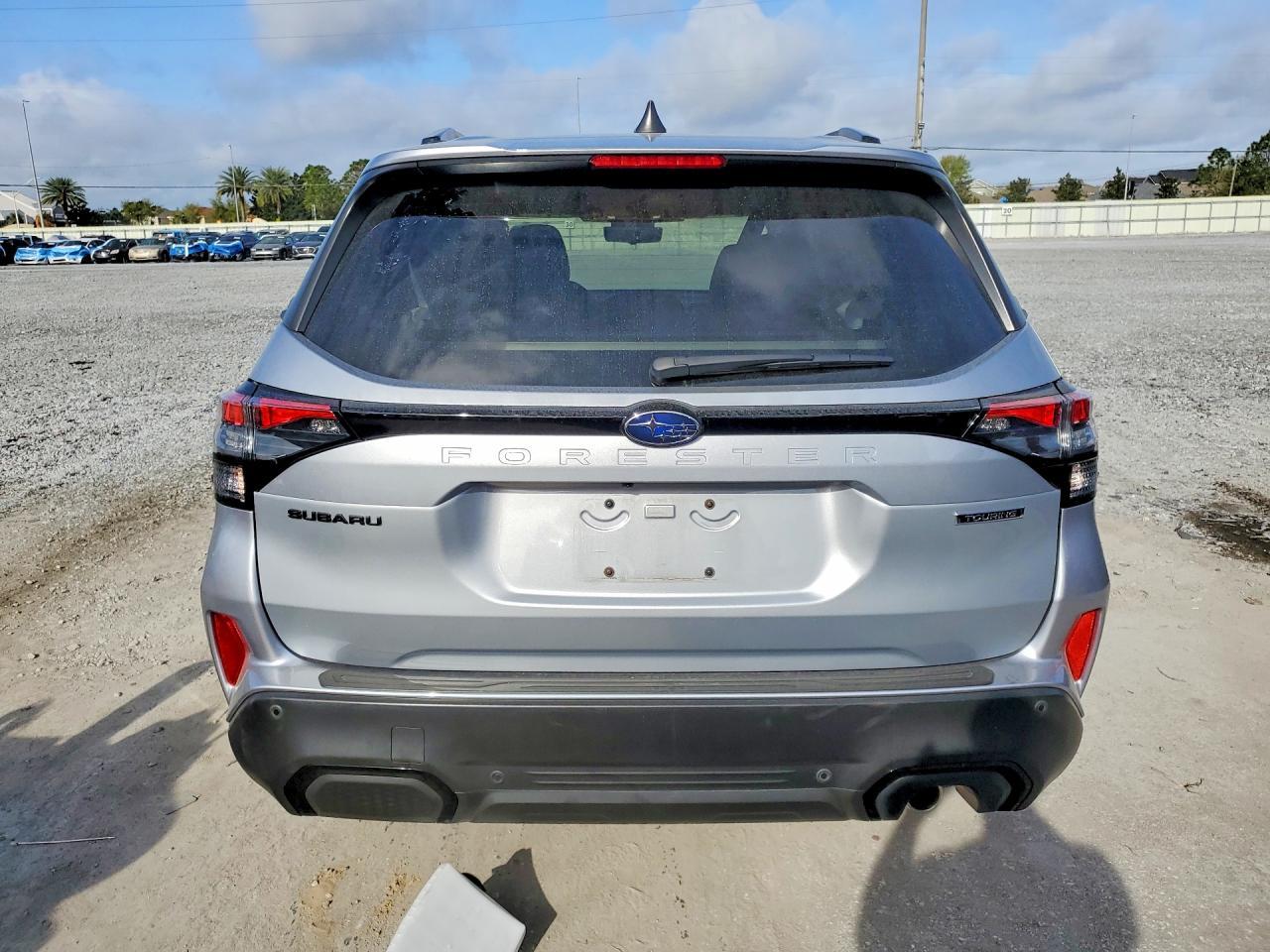 2025 Subaru Forester Touring - Фото 6