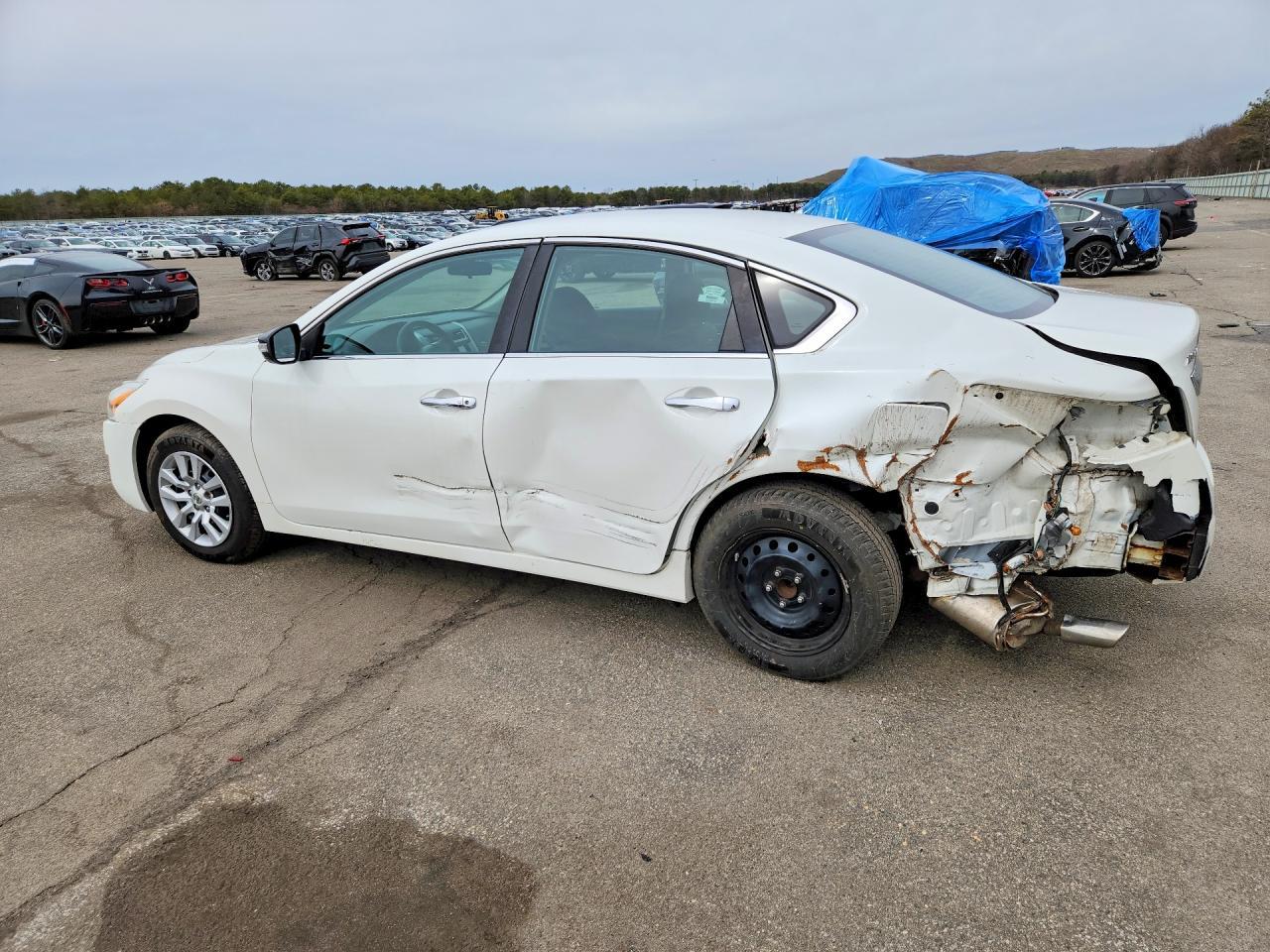 2015 Nissan Altima 2.5 S - Фото 2