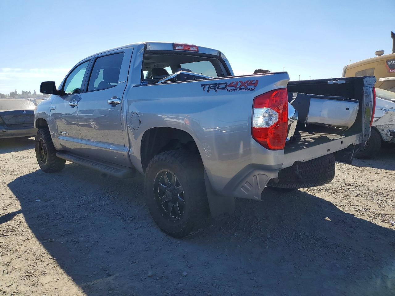 2016 Toyota Tundra Limited - Фото 2