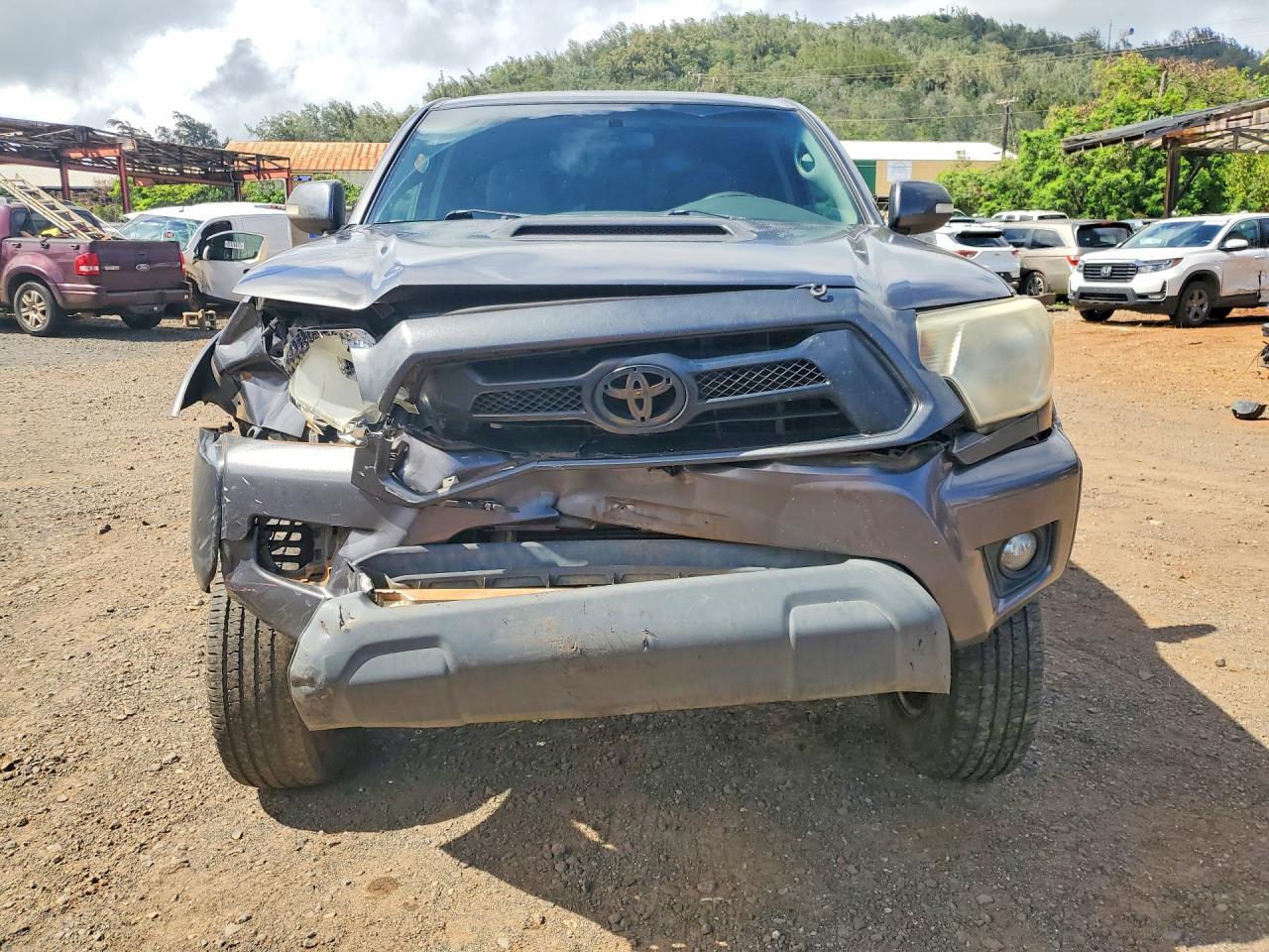 2015 Toyota Tacoma V6 - Image 5