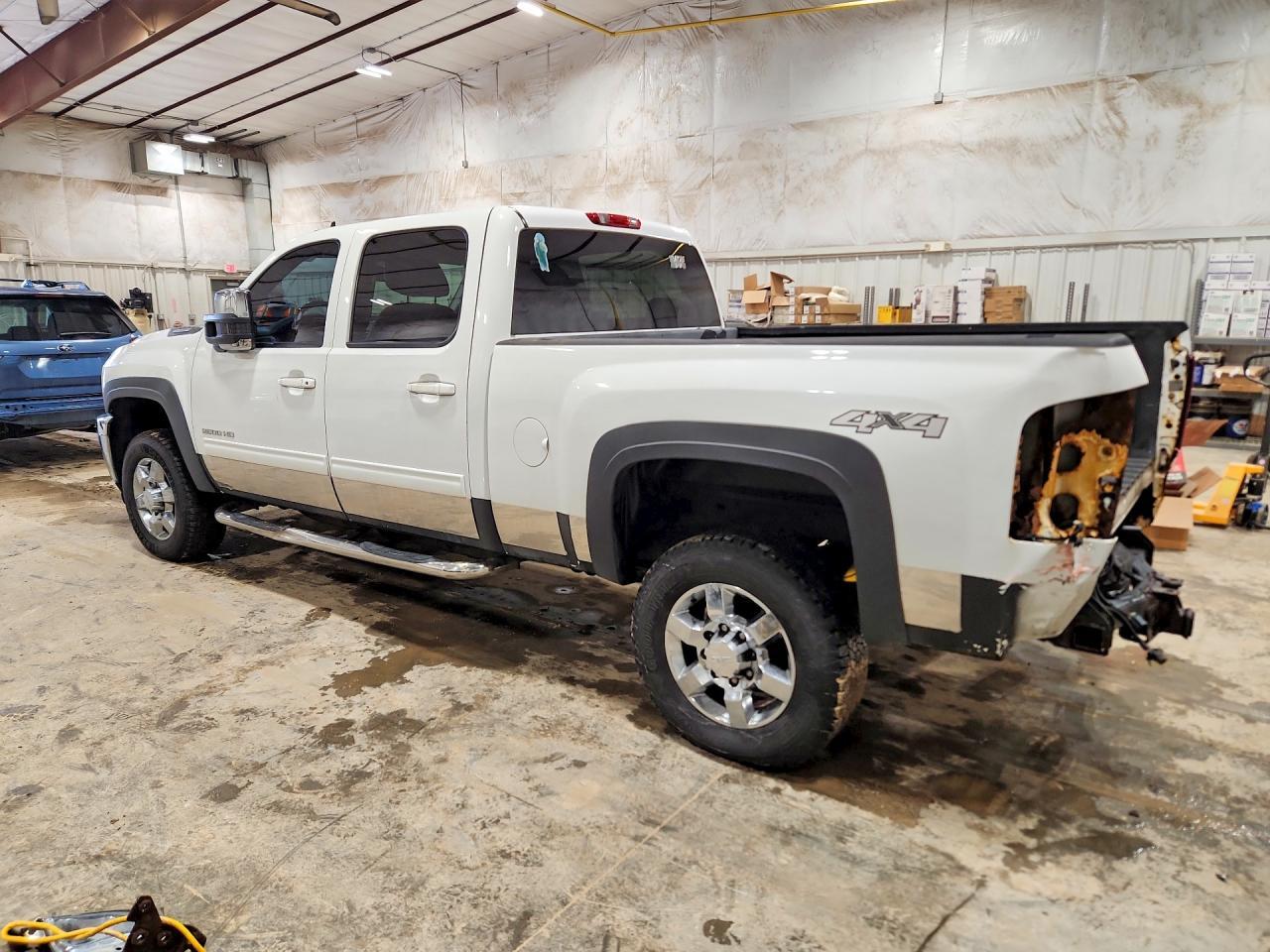 2011 Chevrolet Silverado K2500 Heavy Duty Ltz - Image 2