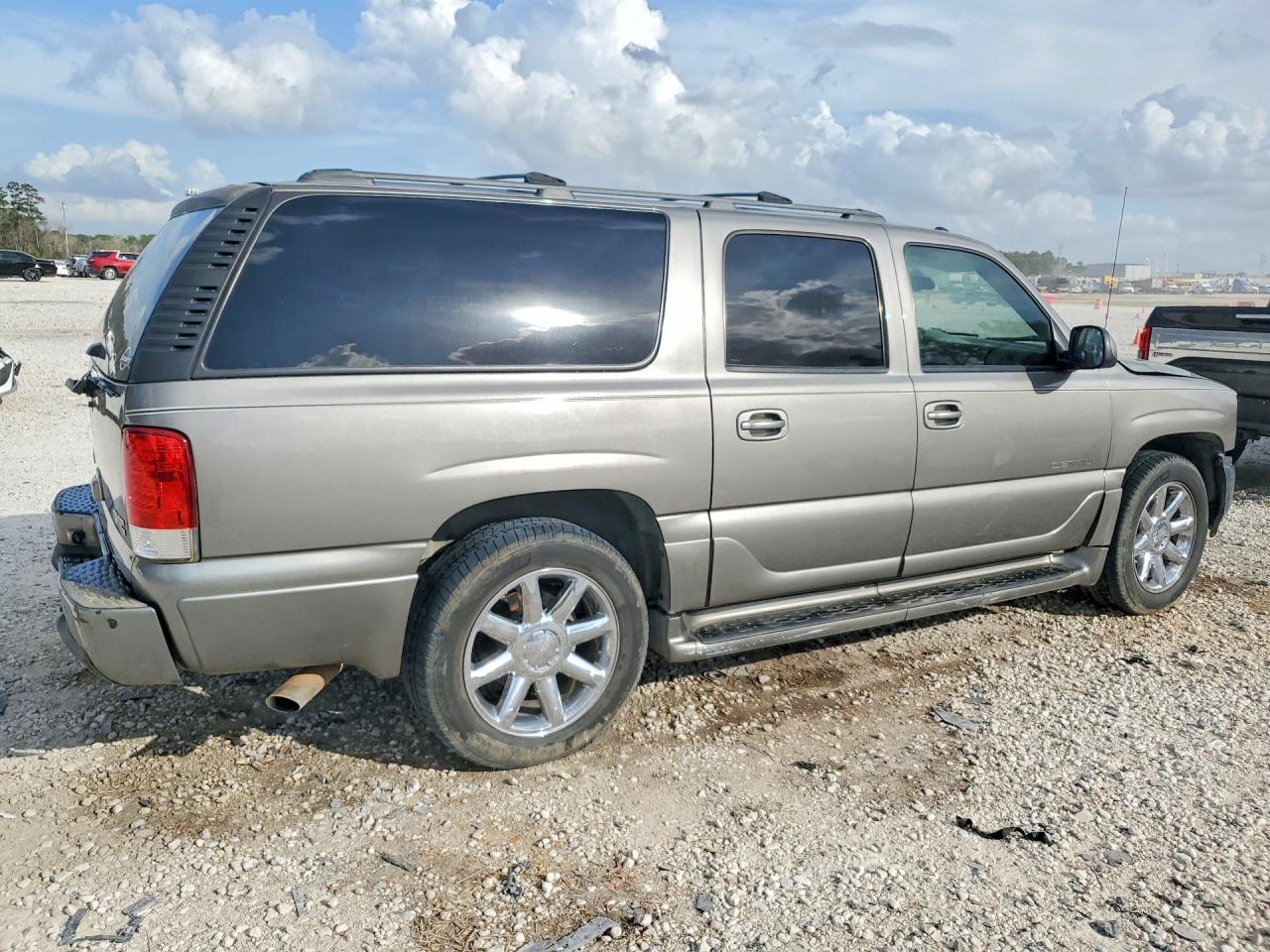 2005 GMC Yukon Xl Denali - Фото 3