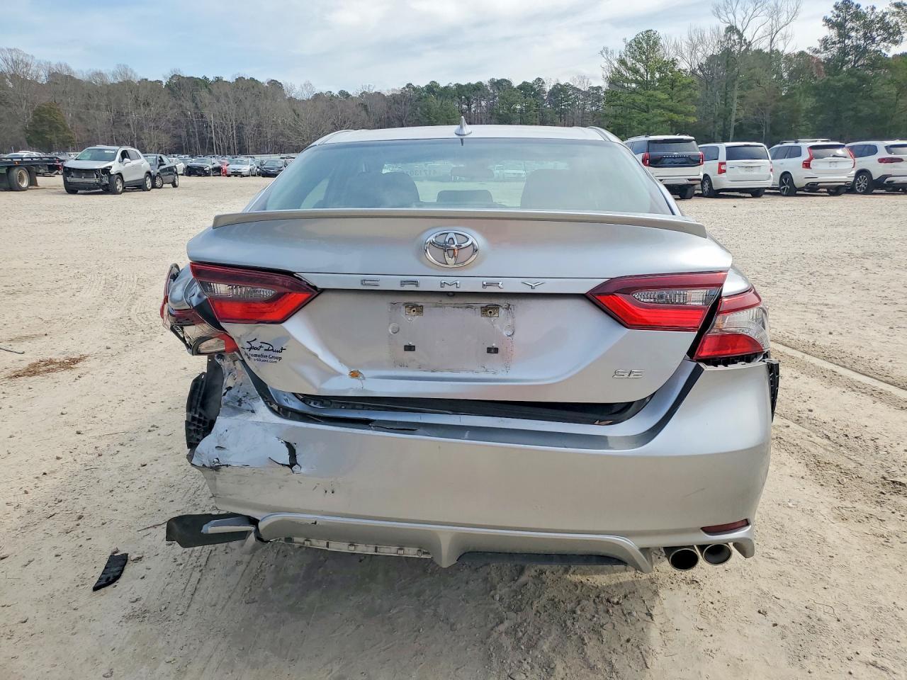 2023 Toyota Camry Se - Image 6