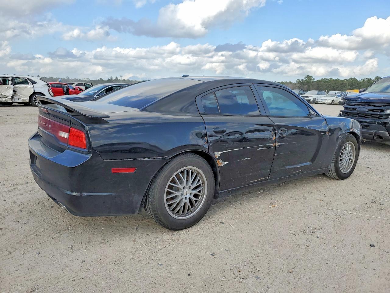 2014 Dodge Charger Se - Image 3