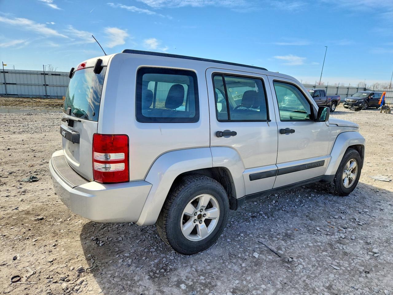 2012 Jeep Liberty - Image 3