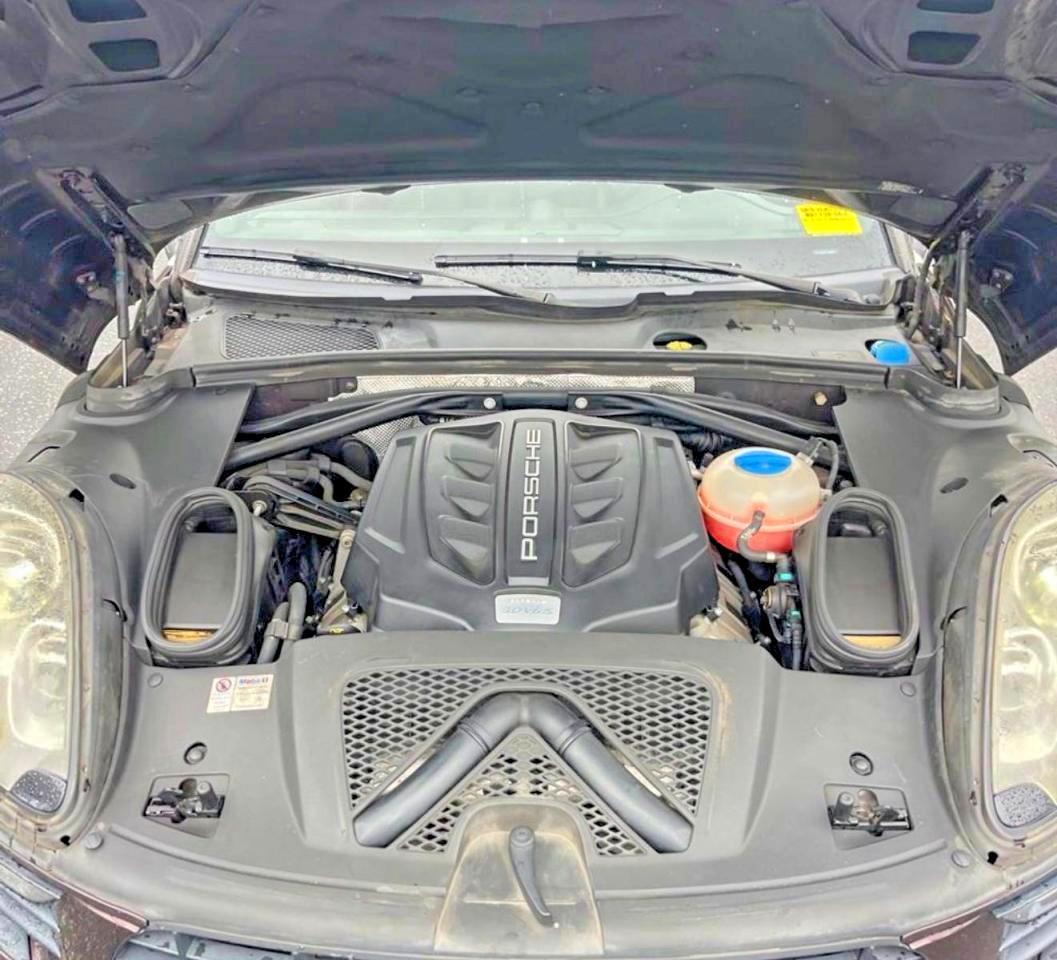 2015 Porsche Macan S - Image 7