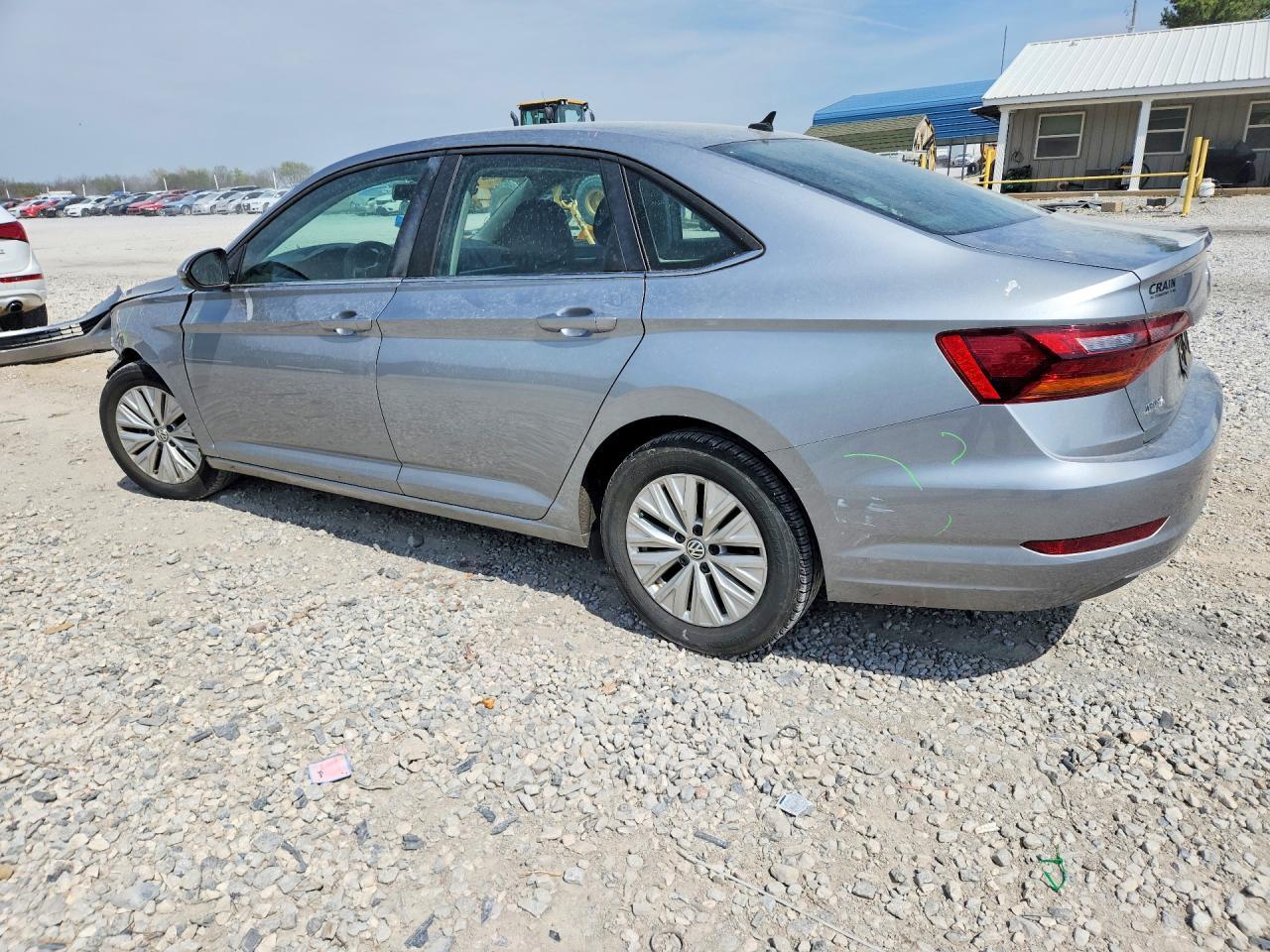 2019 Volkswagen Jetta - Image 2