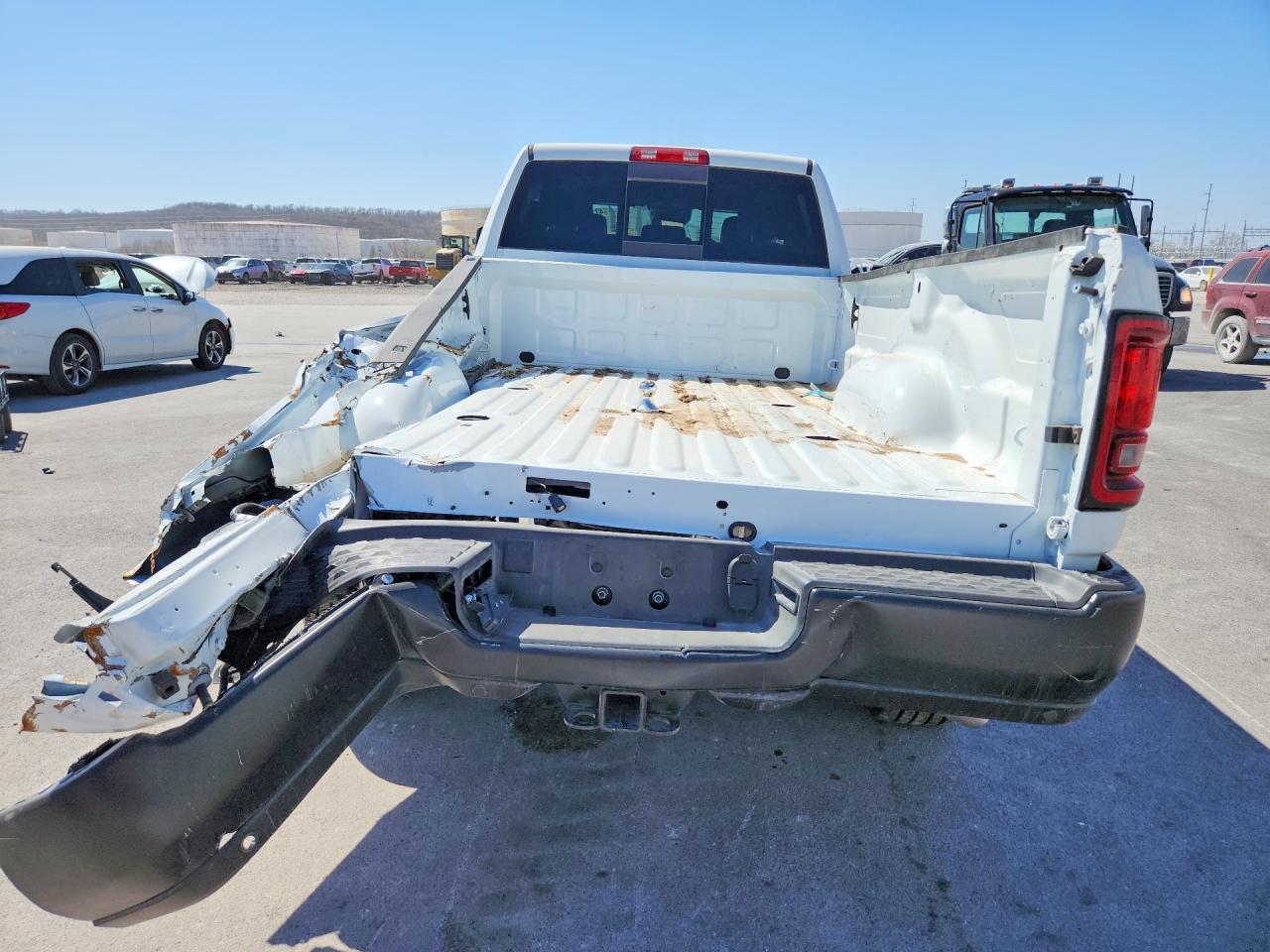 2026 Ram 3500 Tradesman - Фото 6