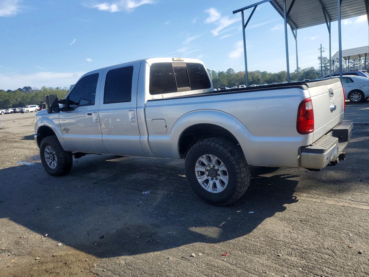 2013 Ford F250 Super Duty - Image 2