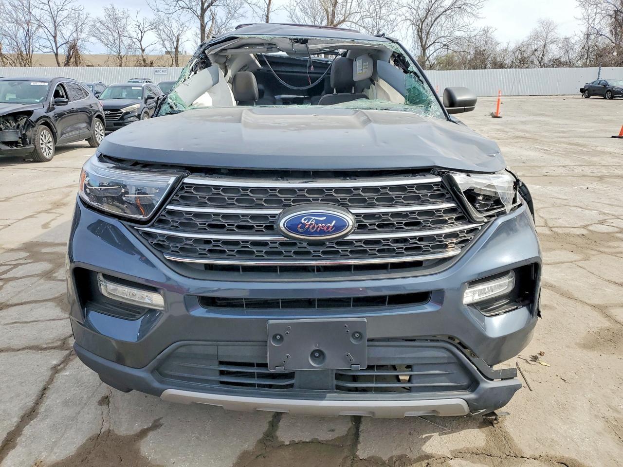 2022 Ford Explorer Xlt - Фото 5