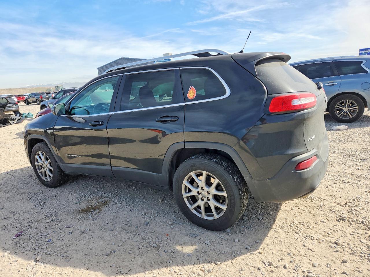2015 Jeep Cherokee Latitude - Фото 2