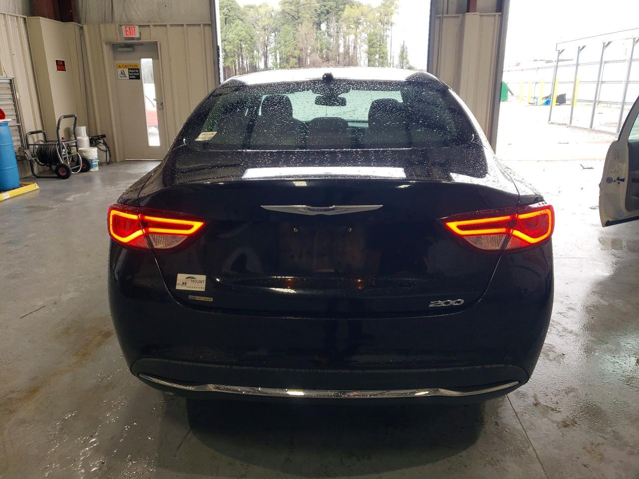2016 Chrysler 200 Limited - Фото 6