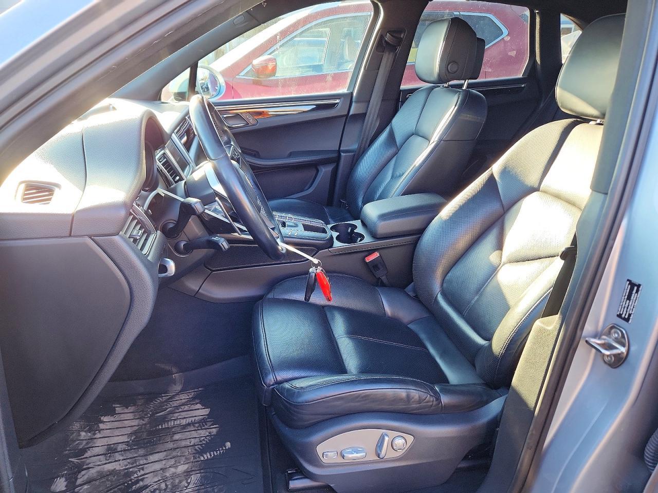 2015 Porsche Macan S - Image 7