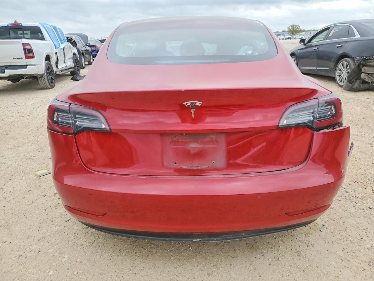 2018 Tesla Model 3 - Фото 6