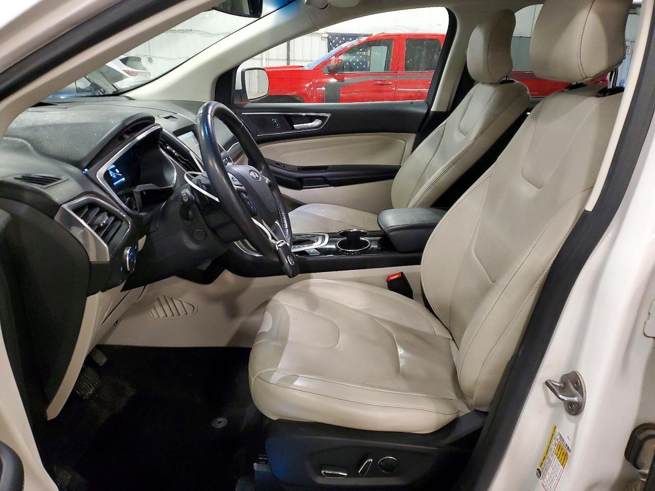 2015 Ford Edge Titanium - Image 7