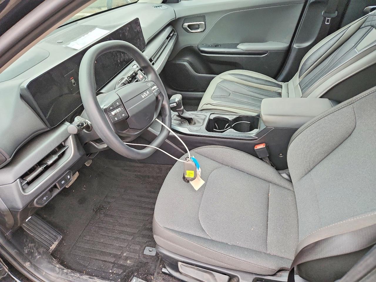 2025 Kia K4 Lx - Image 7