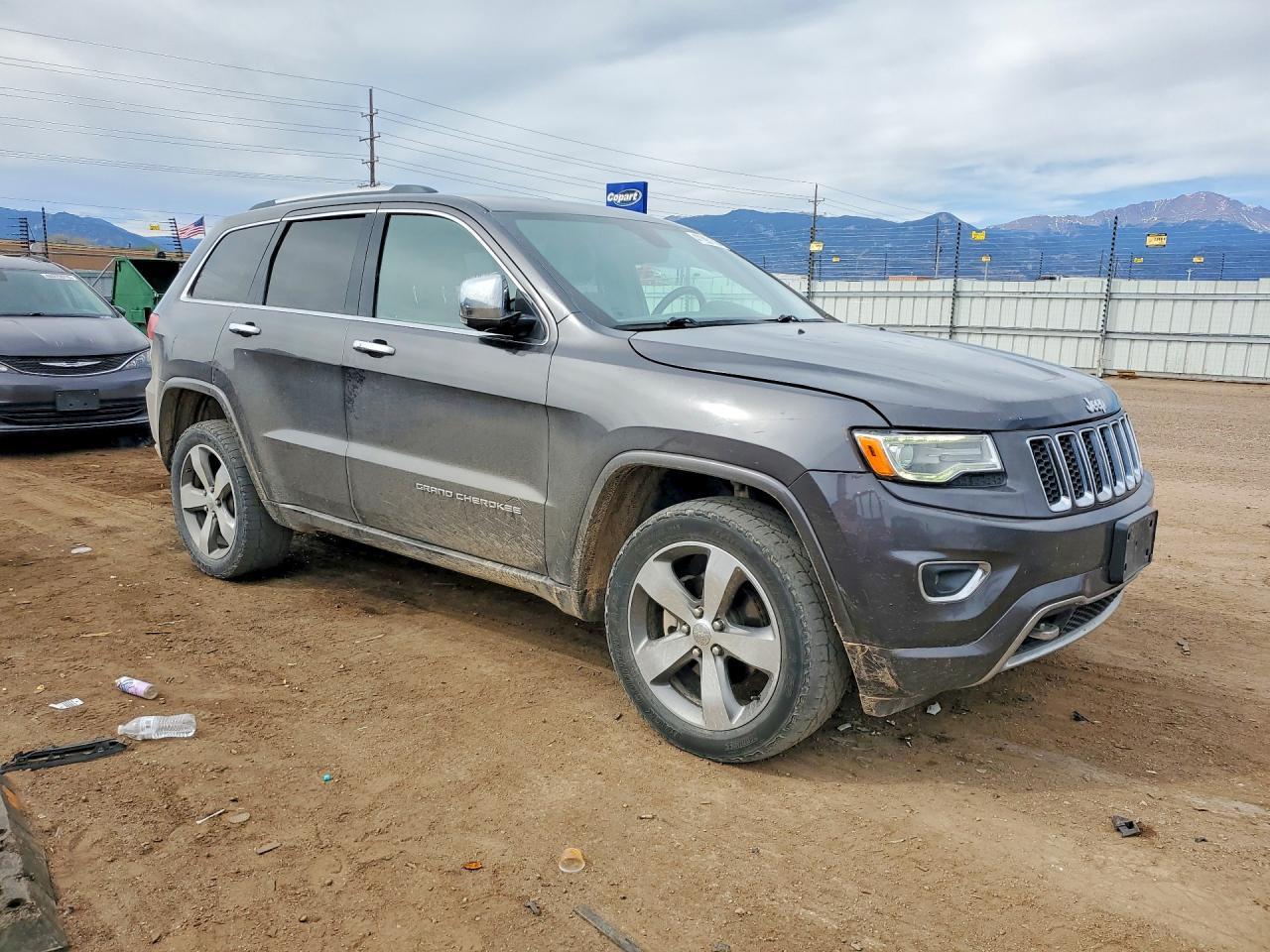 2016 Jeep Grand Cherokee Overland - Image 4