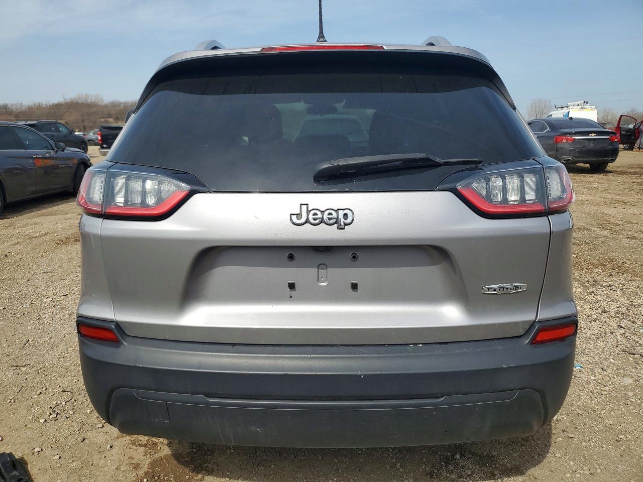 2019 Jeep Cherokee Latitude - Image 6