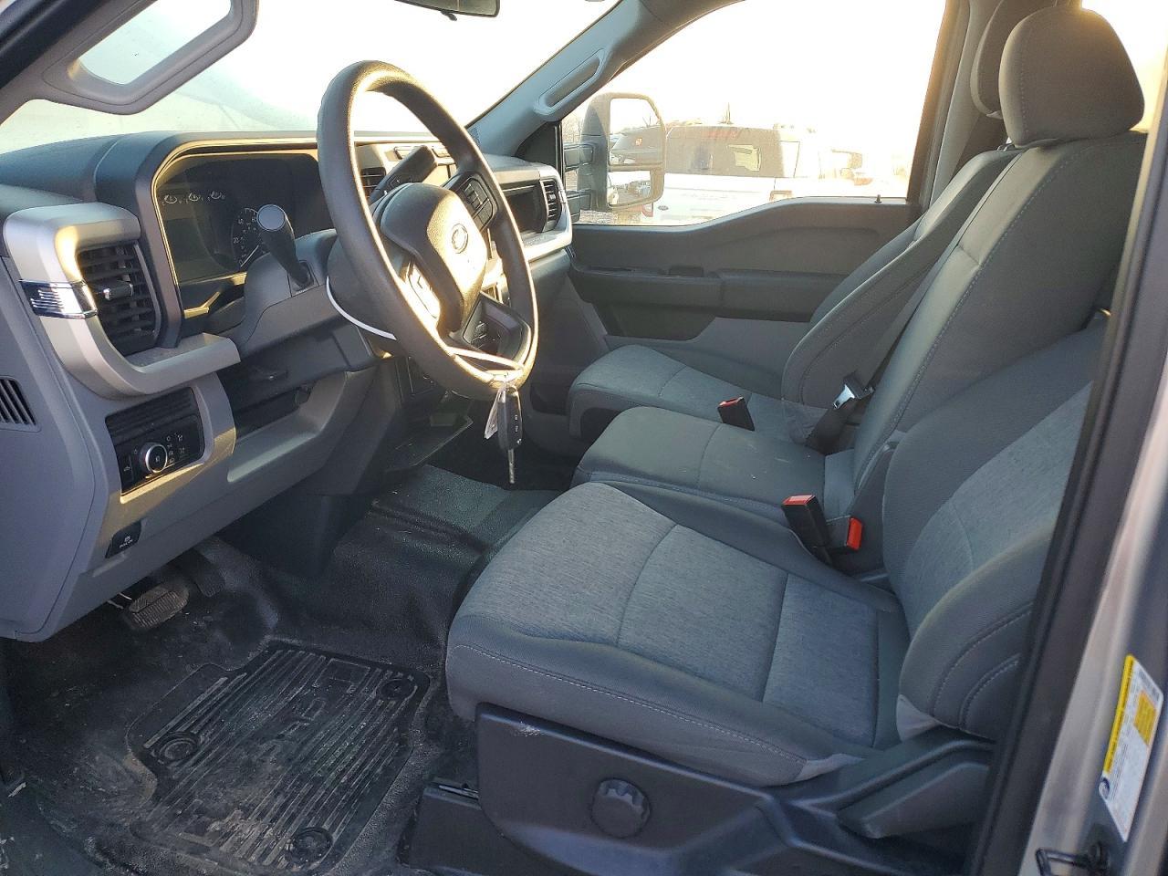 2024 Ford F350 Super Duty - Image 7