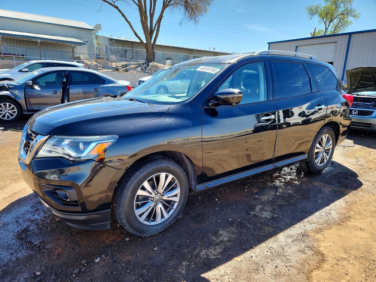 2020 Nissan Pathfinder Sl