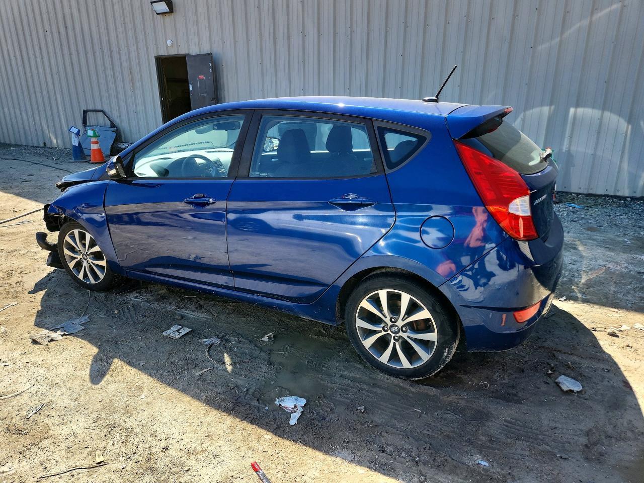2017 Hyundai Accent Sport - Фото 2