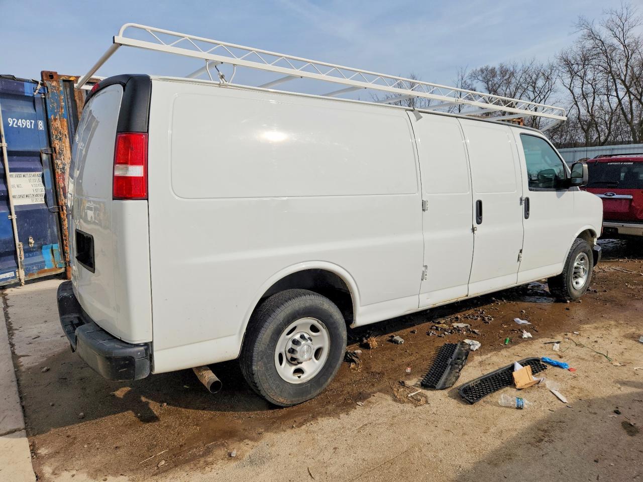 2017 Chevrolet Express 2500 Cargo Utility / Service Van - Фото 3