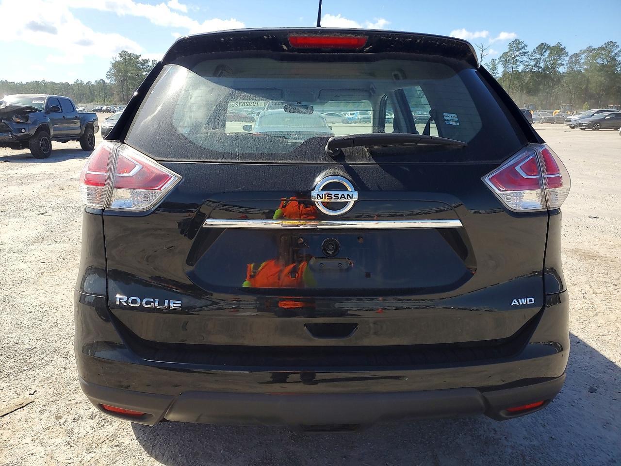 2015 Nissan Rogue S - Фото 6