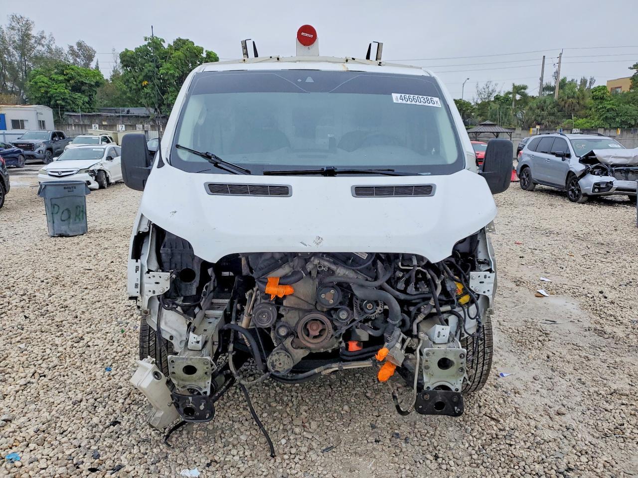 2016 Ford Transit 150 Delivery Van - Фото 5
