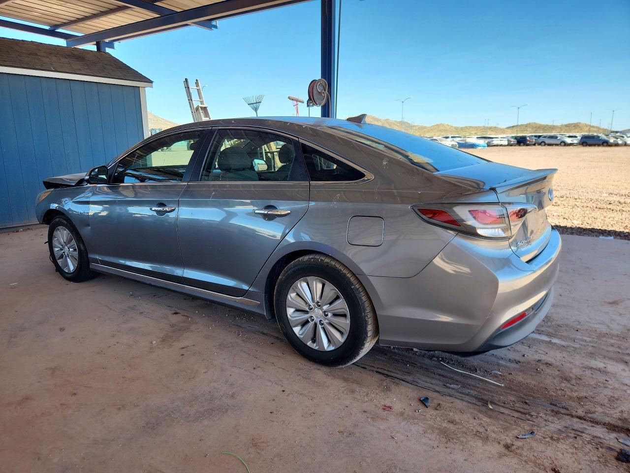 2017 Hyundai Sonata Hybrid Se - Image 2