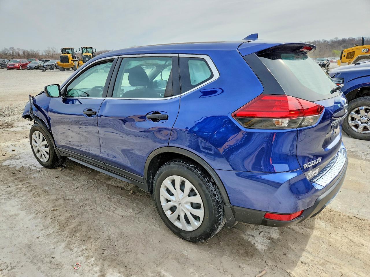 2017 Nissan Rogue S - Фото 2
