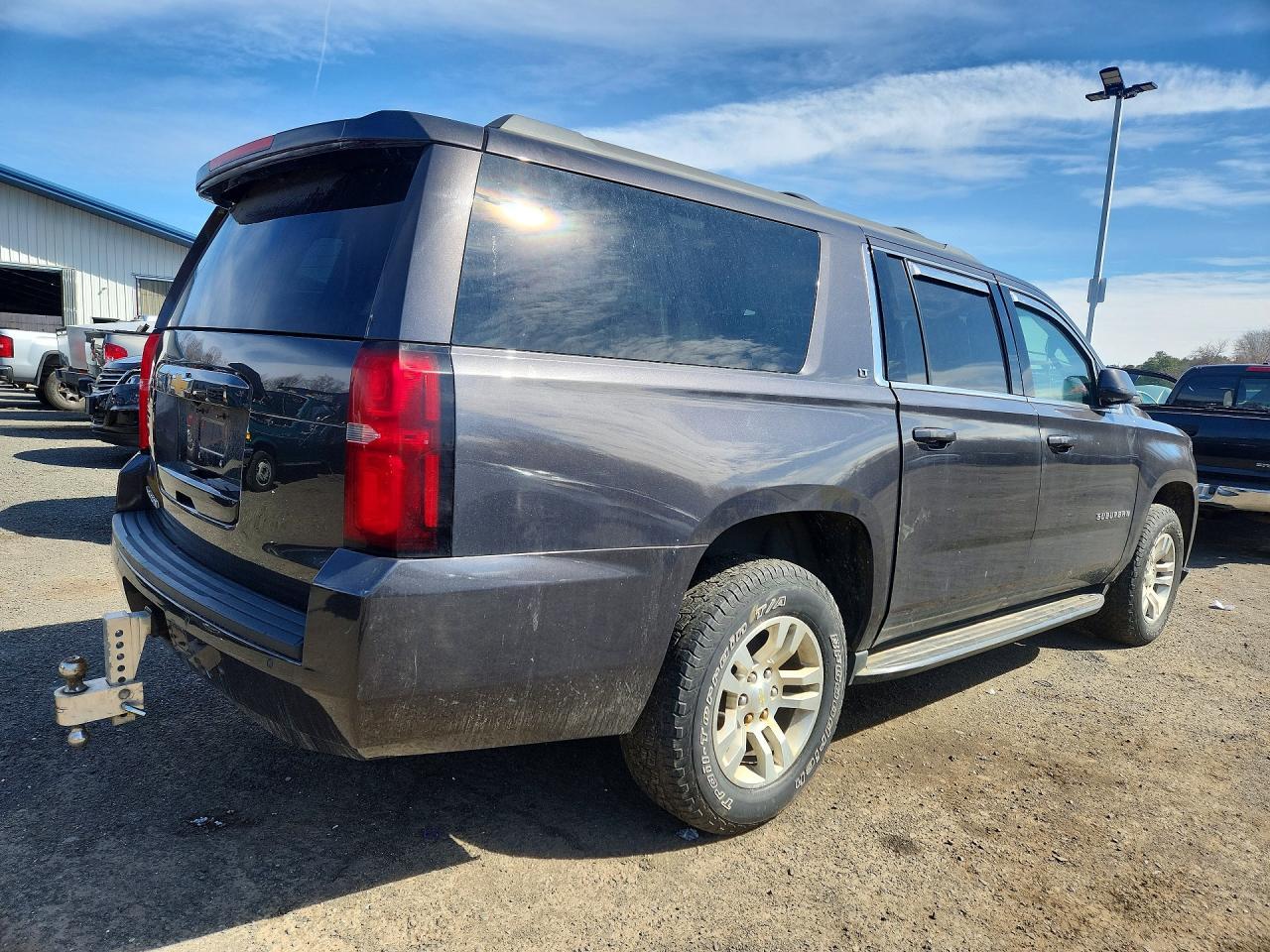 2017 Chevrolet Suburban K1500 Lt - Image 3