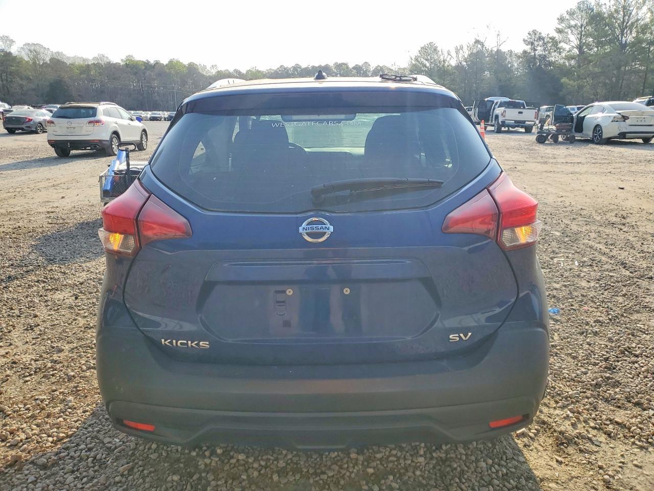 2018 Nissan Kicks Sv - Image 6