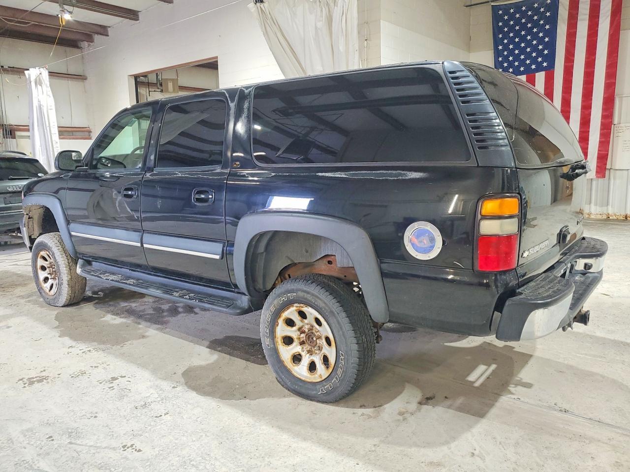 2004 Chevrolet Suburban C1500 - Фото 2