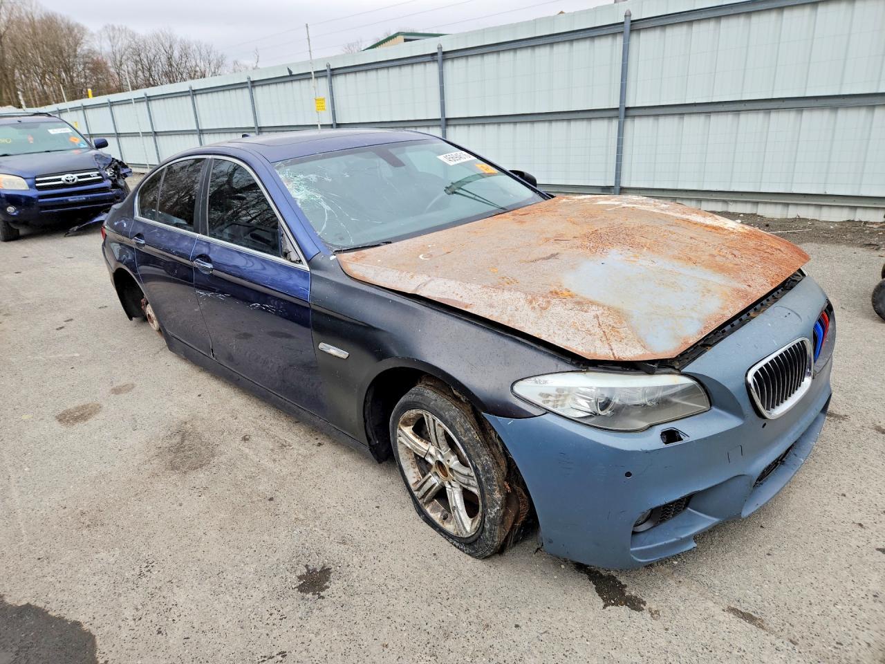 2013 BMW 5 Series - Фото 4