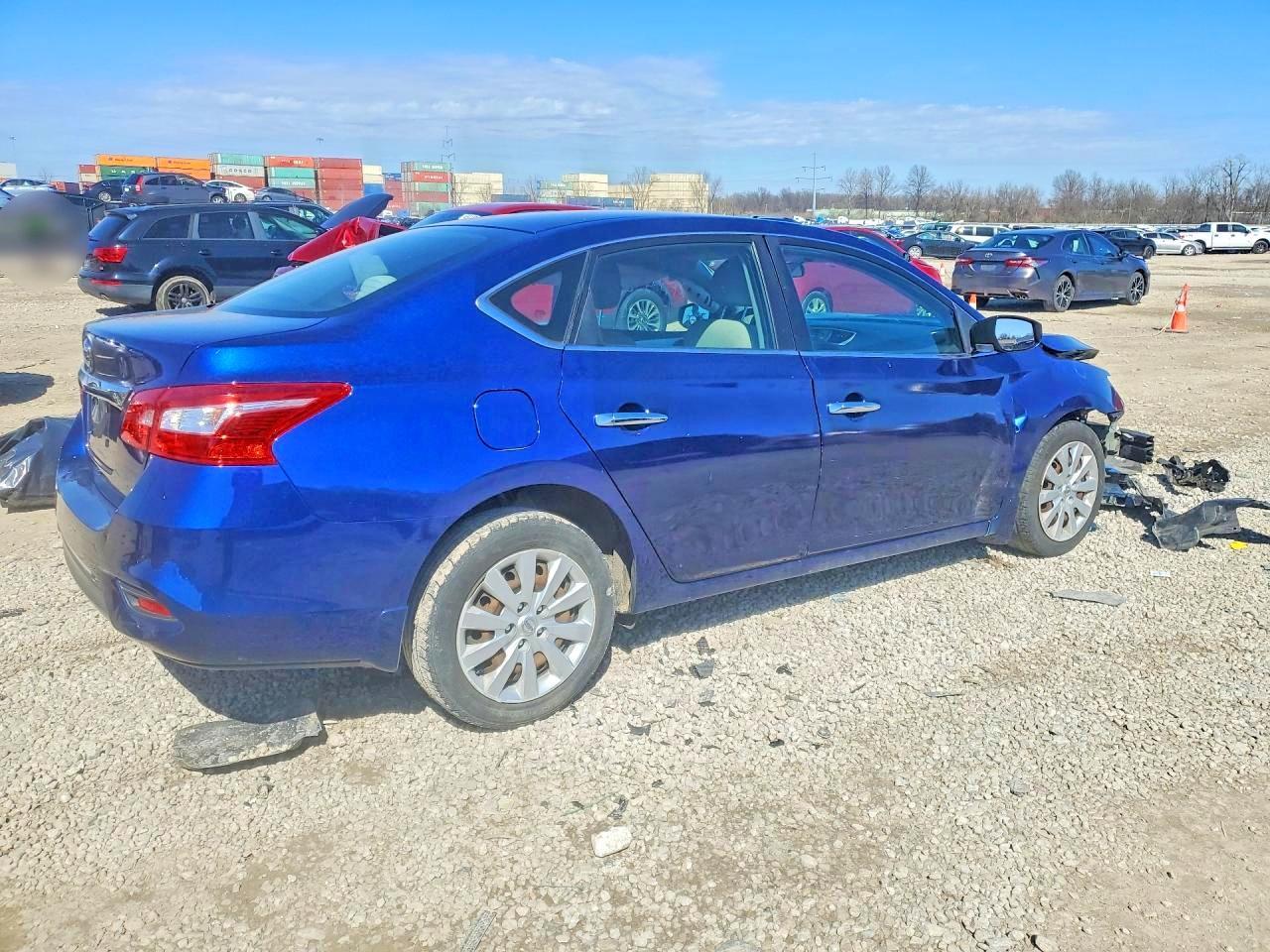 2016 Nissan Sentra S - Фото 3