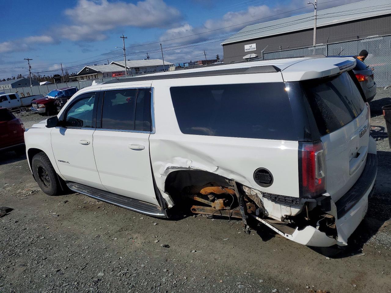2018 GMC Yukon Xl K1500 Sle - Фото 2